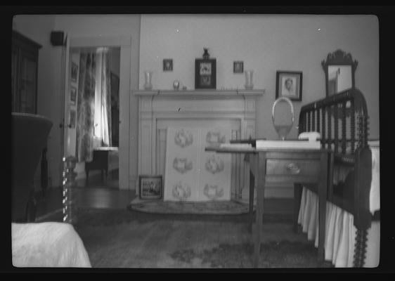 Mantel in the upper southwest bedroom at the Pope Villa, Grosvenor Avenue, Lexington, Kentucky in Fayette County