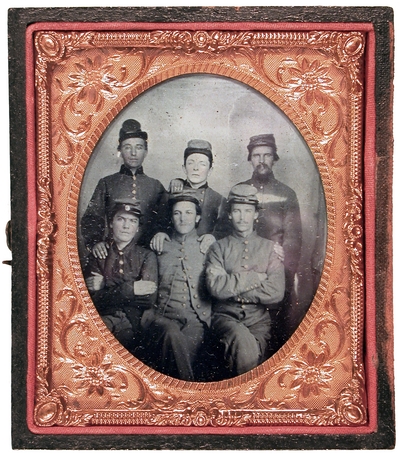 Unidentified group of Confederate soldiers