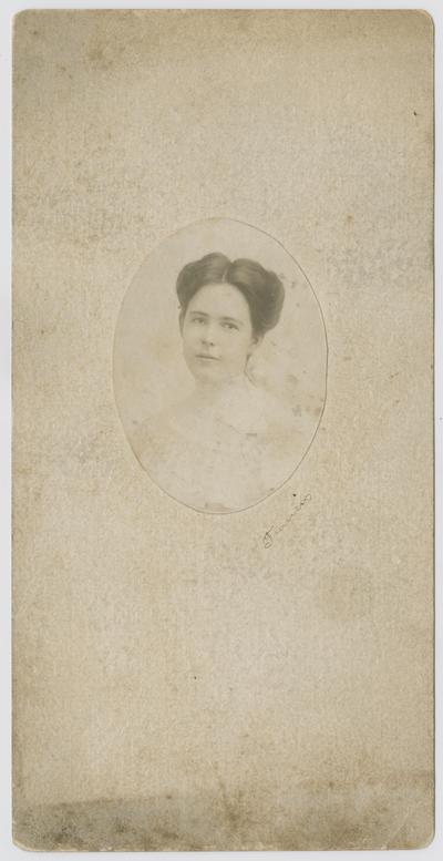 Female, unknown- portrait taken at Francis studio