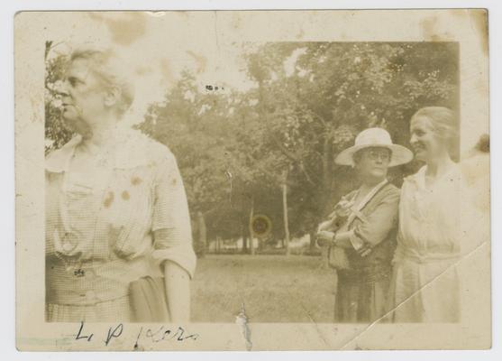 Without hat on left, Linda Payne; with hat in center, Mary Payne Coleman; without had on right, Mary Neville looking towards Linda Payne Kerr, about in 1921