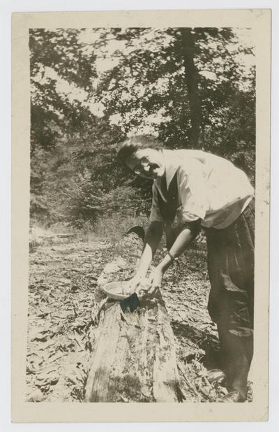 Female, unknown, working for Mountain Fund