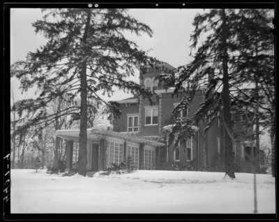 Campus views (1940 Kentuckian) (University of Kentucky); exterior                             view of house