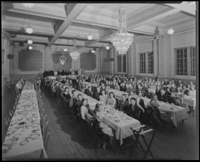 Beta Club, banquet; members gathered at the banquet hall dining                             tables