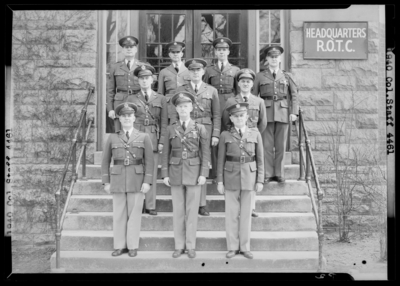 Col. Staff, (1940 Kentuckian) (University of Kentucky); Col.                             Staff members, group portrait in front of the R.O.T.C. Headquarters                             building