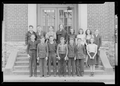 7th Grade (Seventh Grade, Grade 7), North Middletown School;                             class group portrait in front of building