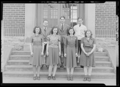 11th Grade (Eleventh Grade, Grade 11), North Middletown School;                             class group portrait in front of building
