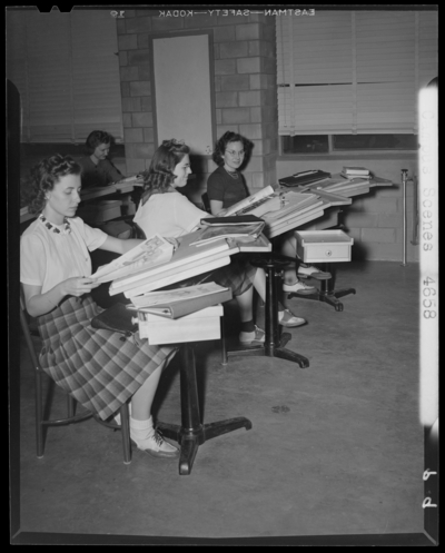 Campus Scenes, (1941 Kentuckian) (University of Kentucky);                             classroom, four women sitting at drawing tables