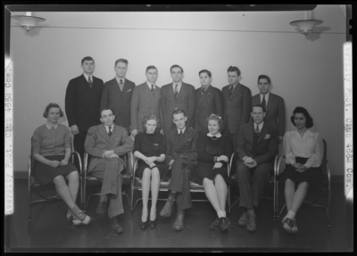 University Photo Club, (1941 Kentuckian) (University of                             Kentucky); Student Union Building, Room 204, interior; group                             portrait