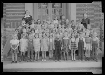 North Middletown High (School); exterior, First (1st) Grade,                             group portrait