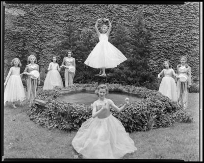 Laudon (Loudon?) House Dance Review; Anna S. Pherigo; children                             dancing around a fountain at Castlewood Park