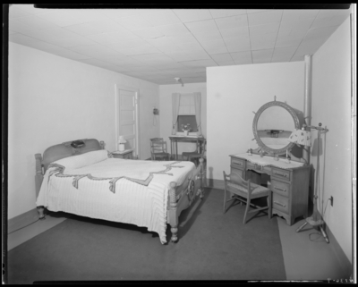 Marshall’s Court Tourist (Georgetown Road); interior view of                             room