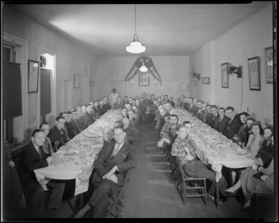 Railway Express Agency; Banquet at Union Hall, 227 West Short;                             members sitting at banquet tables, group portrait