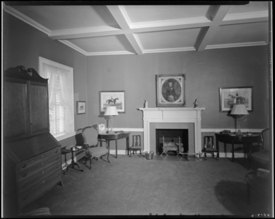 Circle M. Farm; Edward S. Moore (owner); interior, living                             room