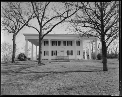 Circle M. Farm; Edward S. Moore (owner); exterior