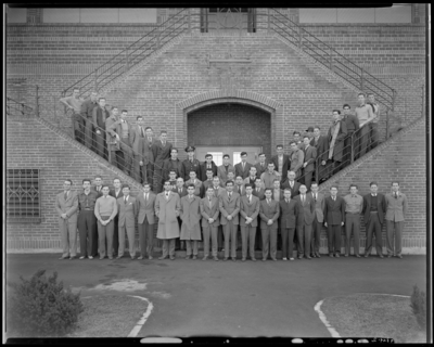 AIEE (American Institute of Electrical Engineers), (1942                             Kentuckian) (University of Kentucky); Engineering building, exterior;                             group portrait