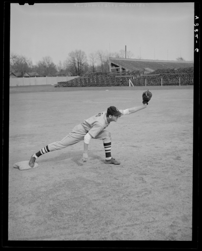 Baseball players, (1942 Kentuckian) (University of Kentucky);                             individual player on base