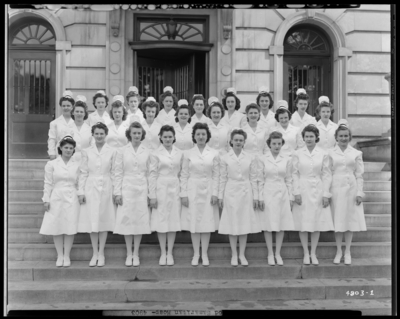 Good Samaritan Hospital, 310-330 South Limestone; nurses,                             graduating class, 1942; building, exterior, low steps; group                             portrait