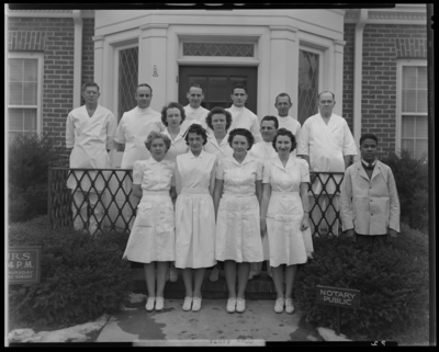 Dr. J.B. Straton, 1807 South Limestone; employees; group                             portrait