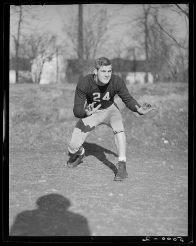 University of Kentucky Football individual #24 (1943                             Kentuckian)