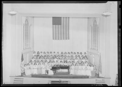Women’s Glee Club standing on stage of Memorial Hall (1943                             Kentuckian) (University of Kentucky)