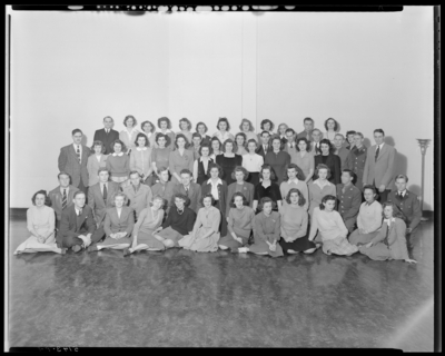 YMCA (Young Men's Christian Association) & YWCA                             (Young Women's Christian Association) (1944 Kentuckian) (University                             of Kentucky); group gathered in room