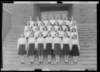 K-Dets (1944 Kentuckian) (University of Kentucky); group standing                             on steps