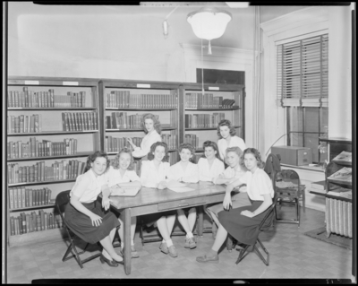 Sayre School for Girls, 194 North Limestone; Student                             Council