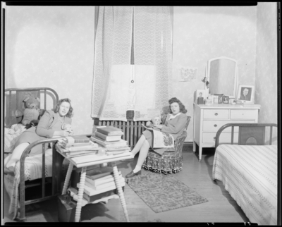Sayre School for Girls, 194 North Limestone; girls sitting in                             room