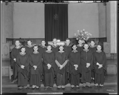 Transylvania College; graduating class group, College of the                             Bible (North Broadway, Third (3rd) and Fourth (4th) Street)
