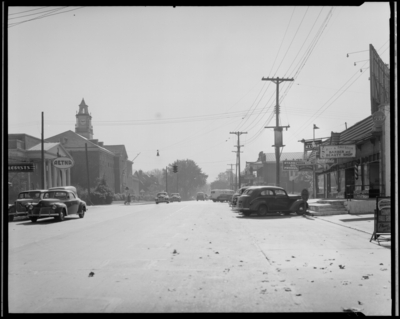 B & F Electric Company, 187 North Limestone; street                             scene, looking down East Main; Modern Super Market, 648 East Main;                             Perfection Ice Cream, 644-646 East Main; Ray & Davidson Barber                             and Beauty Shop, 642 East Main; Ashland Florists, 656 East Main;                             Standard Oil Filling Station (Gas Station), 700 East Main