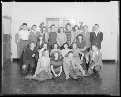 Lafayette High School (Lafayette Parkway at North Picadome Park);                             interior; group portrait