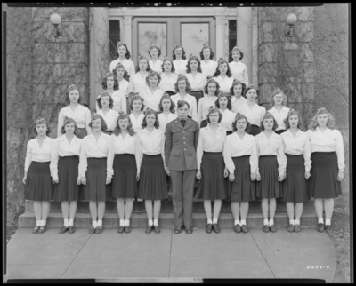 Cadets (women), University of Kentucky; Student Union Building;                             exterior; group portrait