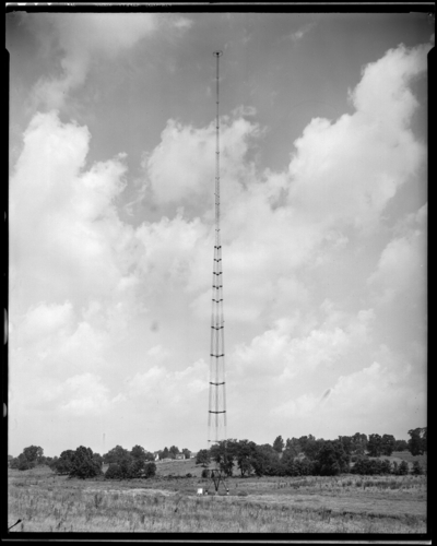 WLAP, 630 AM (Lexington); radio tower