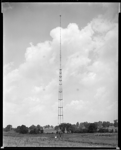 WLAP, 630 AM (Lexington); radio tower