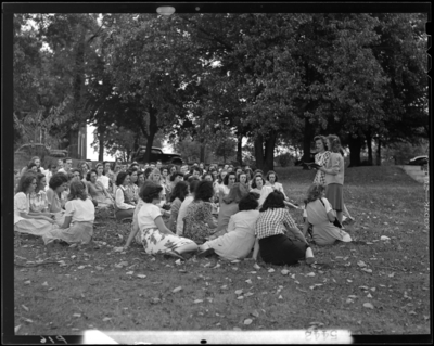 Georgetown College; student scenes, campus scenes