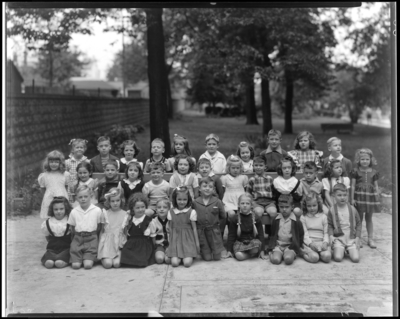 St. Catherine's Academy (Sisters of Charity of Nazareth),                             240 North Limestone; group of children