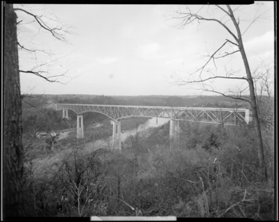 Mount Vernon Bridge Company; bridge going over river