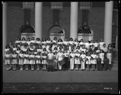 Elementary Orchestra; Henry Clay High School, 701 East Main;                             exterior; group portrait