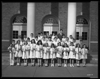 Elementary Band; Henry Clay High School, 701 East Main; exterior;                             group portrait