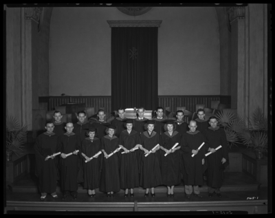 College of the Bible (North Broadway, Third (3rd) and Fourth                             (4th) Street); Central Christian Church; graduating class; group                             portrait