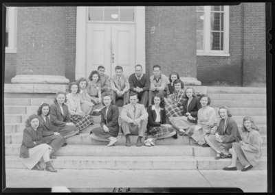 Georgetown College; Future Teachers of America or Volunteers AB;                             exterior; group portrait
