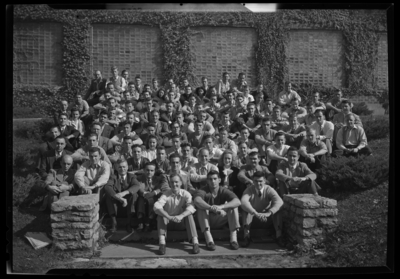 ASCE (American Society of Chemical Engineers), (1947 Kentuckian)                             (University of Kentucky); Engineering Building; exterior; group                             portrait