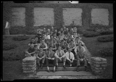 AIMJ, (1947 Kentuckian) (University of Kentucky); exterior; group                             portrait