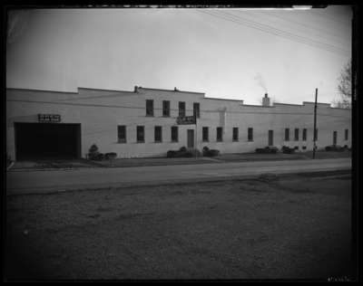 Clay Gentry Graves Tobacco Warehouse #1 (number 1, no. 1); 1062                             South Broadway; building; exterior