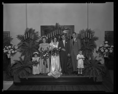 Mr. & Mrs. W.B. Midley; wedding; group