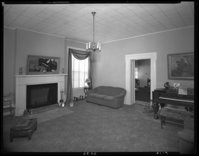 Methodist Home (Versailles, Kentucky); interior; living                             room