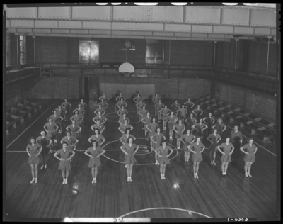 Garth High School (Georgetown, Kentucky); gymnasium (gym); women                             in formation on court