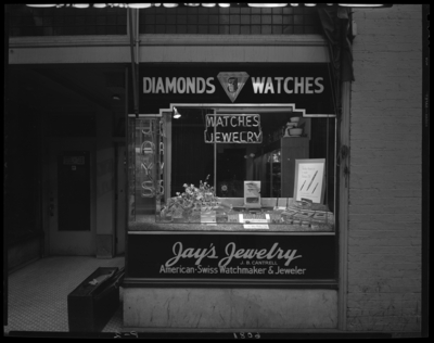 Jay's Jewelry store, 116 1/2 South Limestone; exterior;                             window display for Parker Pens