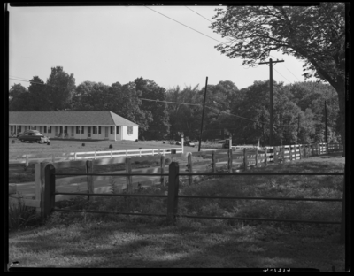 Springs Motel (Harrodsburg Pike & Lane Allen Road);                             exterior
