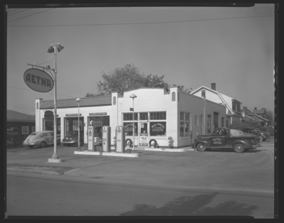Neal Tire Company (service station, gas station), 12th (twelfth)                             & Limestone; exterior
